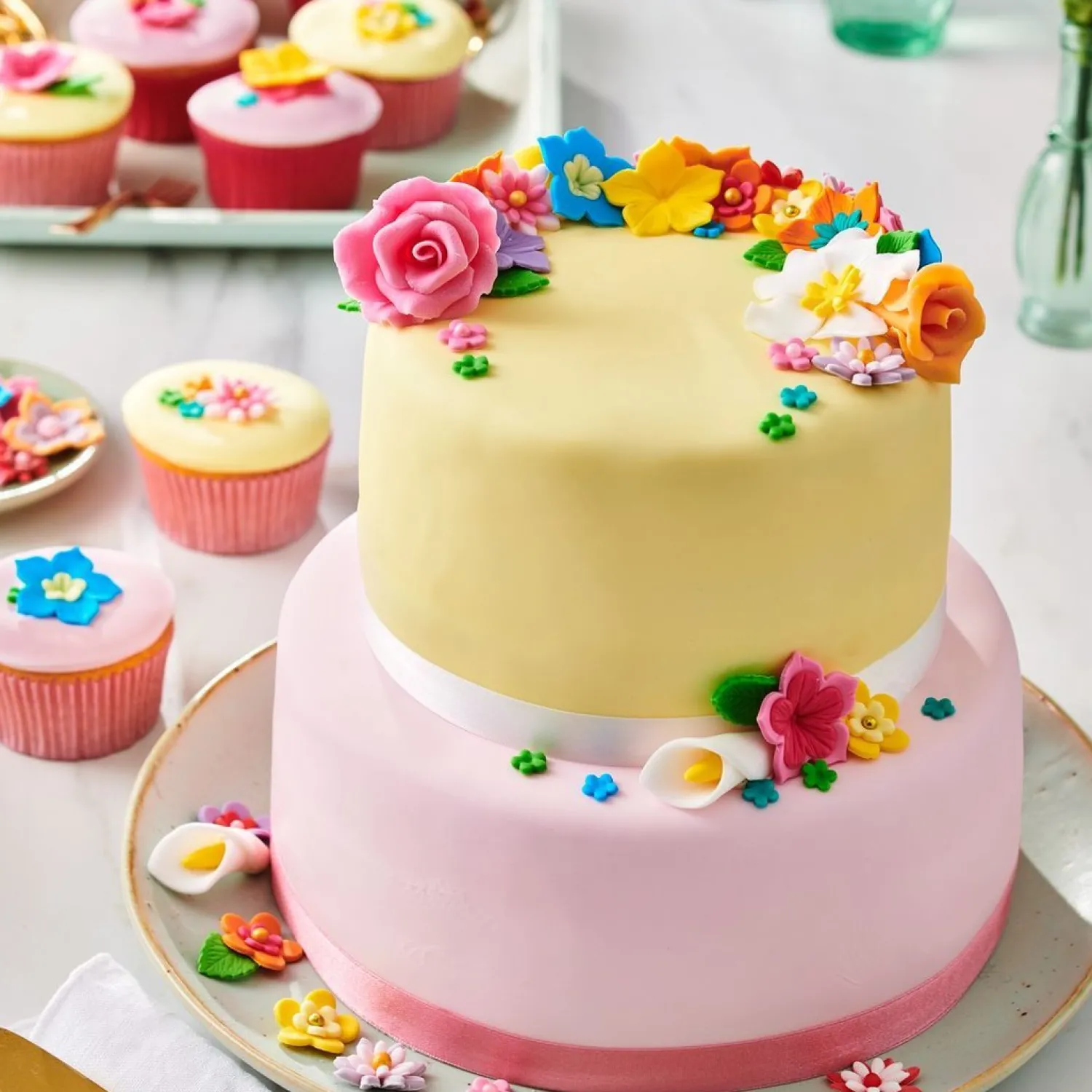 Leivontamassat Ja Elintarvikekynät|Muut Juhlatarvikkeet>Confetti Oy, Moukarikuja 4 C 1, 4300 TUUSULA, www.confetti.fi FunCakes sokerimassa, Maroon Brown 250 g