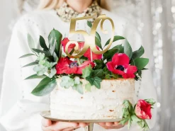 Leivontakoristeet|Muut Juhlatarvikkeet>PartyDeco sp. z o.o. sp. k., ul. Kolumba 1, 70-035 Szczecin, www.partydeco.com Kakunkoriste 50 vuotta kullanvärinen 20.5 cm 1 kpl/pkt