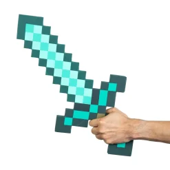 Minecraft|Leikkimiekat, -Veitset Ja -Kilvet>Markkinointi Suomela Oy, Taalintehtaankatu 2, 20750 TURKU, www.suomela.fi Minecraft miekka