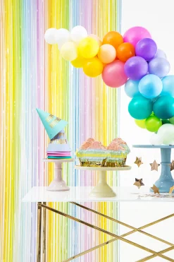 Muut Ripustettavat Koristeet|Lamee- Ja Oviverhot>PartyDeco sp. z o.o. sp. k., ul. Kolumba 1, 70-035 Szczecin, www.partydeco.com Oviverho lamee 100 x 195 cm pastelli