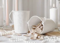 Ystävänpäivä|Koristehelmet, Ruusut Ja Konfetit>PartyDeco sp. z o.o. sp. k., ul. Kolumba 1, 70-035 Szczecin, www.partydeco.com Ruusun terälehdet, beige 100 kpl/pss